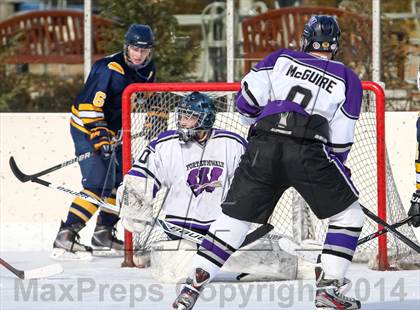 Thumbnail 2 in Holt vs. Ft. Zumwalt West (St. Louis Winter Classic) photogallery.