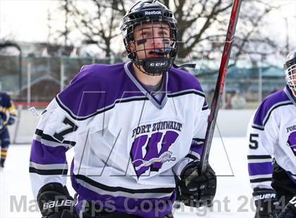Thumbnail 3 in Holt vs. Ft. Zumwalt West (St. Louis Winter Classic) photogallery.