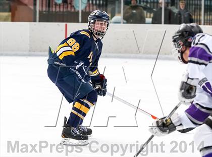 Thumbnail 3 in Holt vs. Ft. Zumwalt West (St. Louis Winter Classic) photogallery.