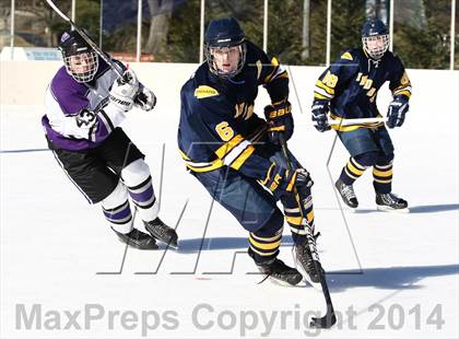 Thumbnail 1 in Holt vs. Ft. Zumwalt West (St. Louis Winter Classic) photogallery.