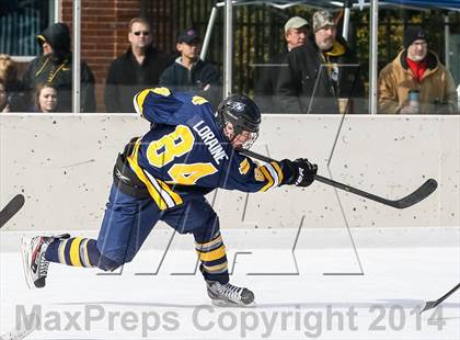 Thumbnail 1 in Holt vs. Ft. Zumwalt West (St. Louis Winter Classic) photogallery.