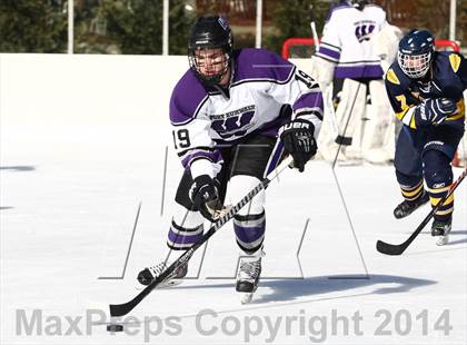 Thumbnail 1 in Holt vs. Ft. Zumwalt West (St. Louis Winter Classic) photogallery.