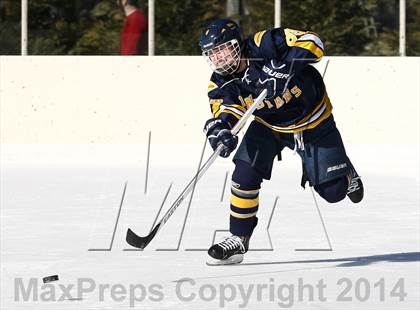 Thumbnail 2 in Holt vs. Ft. Zumwalt West (St. Louis Winter Classic) photogallery.