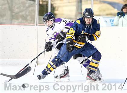 Thumbnail 3 in Holt vs. Ft. Zumwalt West (St. Louis Winter Classic) photogallery.