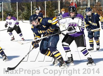 Thumbnail 2 in Holt vs. Ft. Zumwalt West (St. Louis Winter Classic) photogallery.