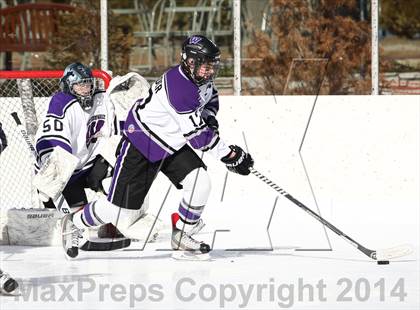 Thumbnail 1 in Holt vs. Ft. Zumwalt West (St. Louis Winter Classic) photogallery.
