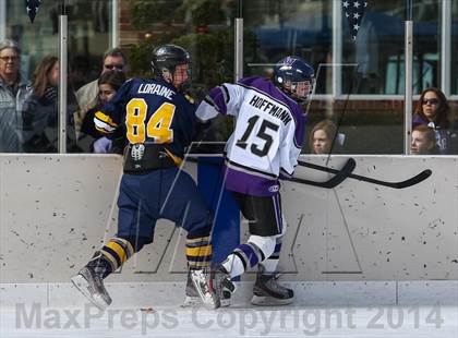Thumbnail 3 in Holt vs. Ft. Zumwalt West (St. Louis Winter Classic) photogallery.