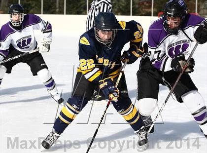 Thumbnail 1 in Holt vs. Ft. Zumwalt West (St. Louis Winter Classic) photogallery.