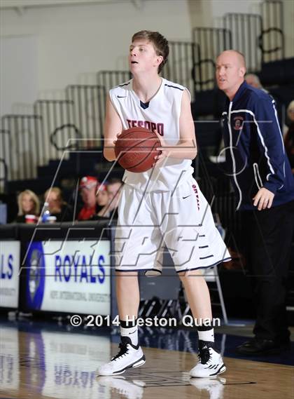 Thumbnail 2 in Tesoro vs. Yorba Linda (Orange Holiday Classic) photogallery.