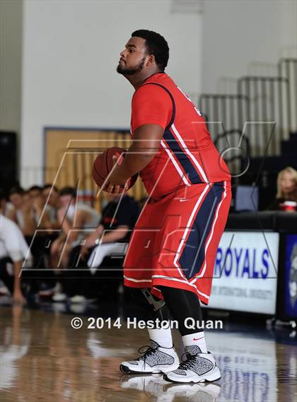 Thumbnail 1 in Tesoro vs. Yorba Linda (Orange Holiday Classic) photogallery.