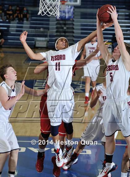 Thumbnail 3 in Tesoro vs. Yorba Linda (Orange Holiday Classic) photogallery.