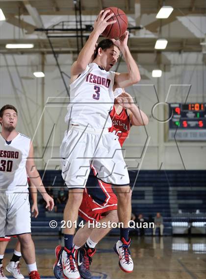 Thumbnail 3 in Tesoro vs. Yorba Linda (Orange Holiday Classic) photogallery.