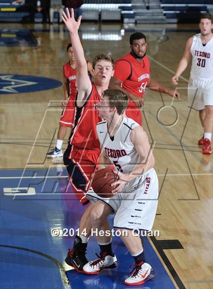 Thumbnail 2 in Tesoro vs. Yorba Linda (Orange Holiday Classic) photogallery.