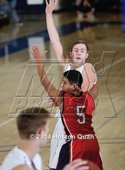 Thumbnail 2 in Tesoro vs. Yorba Linda (Orange Holiday Classic) photogallery.