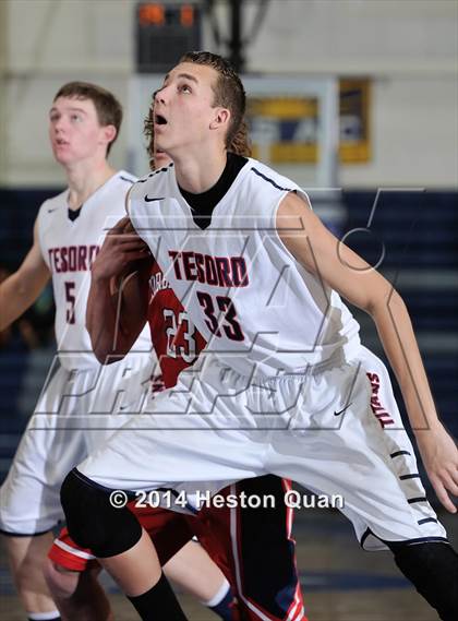 Thumbnail 2 in Tesoro vs. Yorba Linda (Orange Holiday Classic) photogallery.