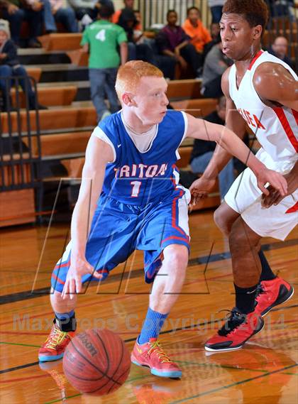 Thumbnail 1 in Triton vs. Delsea photogallery.
