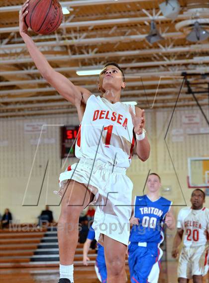 Thumbnail 1 in Triton vs. Delsea photogallery.