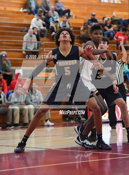 Thumbnail 2 in Desert Vista vs. Oak Cliff Faith Family Academy (Torrey Pines Holiday Classic) photogallery.
