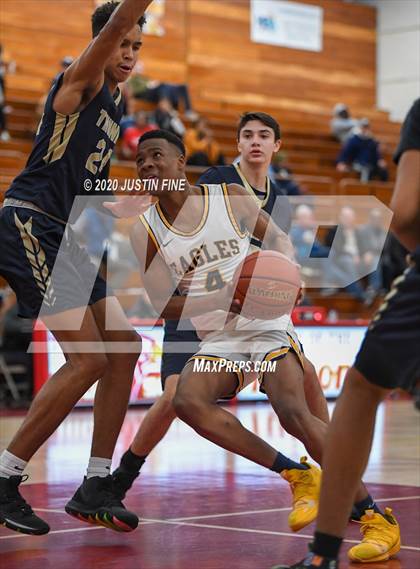 Thumbnail 2 in Desert Vista vs. Oak Cliff Faith Family Academy (Torrey Pines Holiday Classic) photogallery.