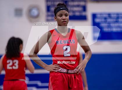 Thumbnail 3 in Saddle River Day vs Holmdel (Shore Conference Showcase Challenge) photogallery.