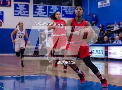 Thumbnail 2 in Saddle River Day vs Holmdel (Shore Conference Showcase Challenge) photogallery.