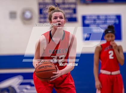 Thumbnail 1 in Saddle River Day vs Holmdel (Shore Conference Showcase Challenge) photogallery.