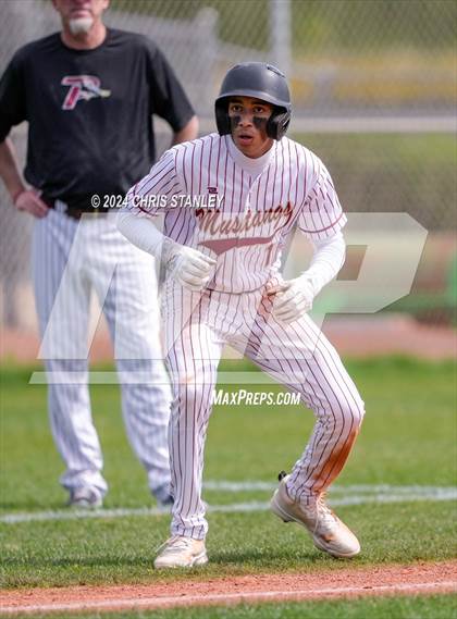 Thumbnail 3 in La Habra vs. Ponderosa (Best of the West Tournament) photogallery.
