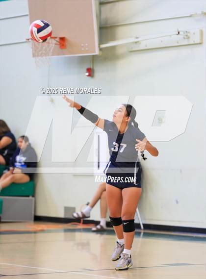 Thumbnail 3 in JV: Sylmar vs Eagle Rock photogallery.