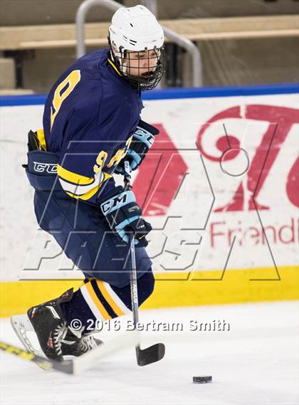 Thumbnail 1 in Pelham Memorial vs. Skaneateles (NYSPHSAA Division 2 Semifinal) photogallery.
