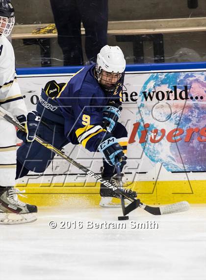 Thumbnail 3 in Pelham Memorial vs. Skaneateles (NYSPHSAA Division 2 Semifinal) photogallery.