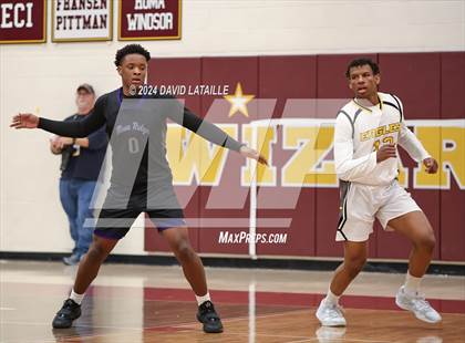 Thumbnail 2 in Mesa Ridge vs. Thompson Valley photogallery.