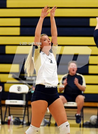 Thumbnail 3 in Boyd-Buchanan @ Soddy Daisy photogallery.