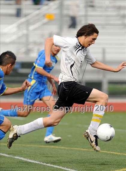 Thumbnail 1 in Santa Clara vs. Avalon (CIF SS D7 Final) photogallery.