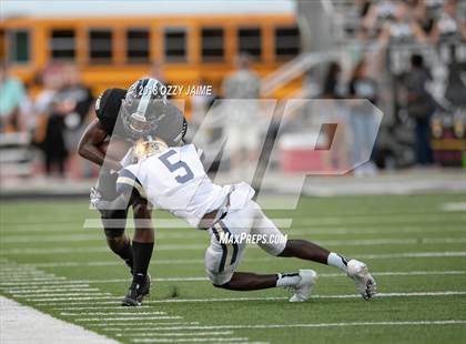 Thumbnail 2 in O'Connor vs Steele photogallery.