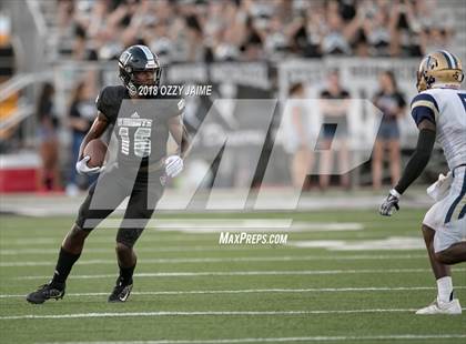 Thumbnail 2 in O'Connor vs Steele photogallery.