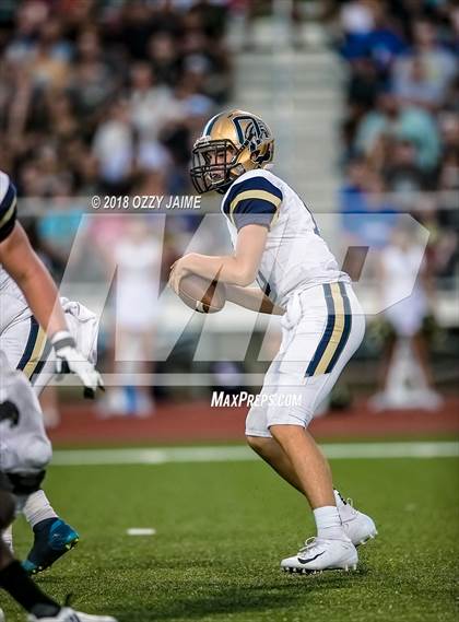 Thumbnail 2 in O'Connor vs Steele photogallery.