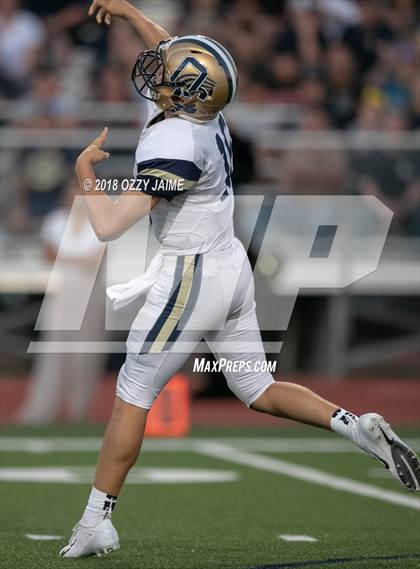 Thumbnail 2 in O'Connor vs Steele photogallery.
