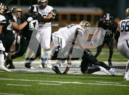 Thumbnail 2 in O'Connor vs Steele photogallery.