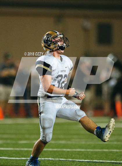 Thumbnail 2 in O'Connor vs Steele photogallery.
