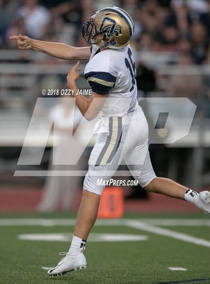 Thumbnail 3 in O'Connor vs Steele photogallery.