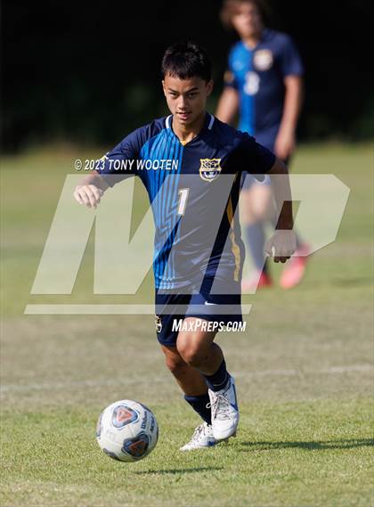 Thumbnail 1 in Cape Fear vs Lumberton (Battle for the Bell) photogallery.