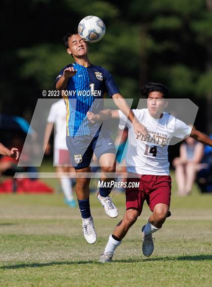 Thumbnail 3 in Cape Fear vs Lumberton (Battle for the Bell) photogallery.