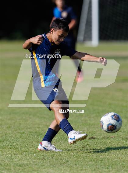 Thumbnail 2 in Cape Fear vs Lumberton (Battle for the Bell) photogallery.