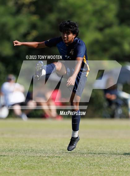 Thumbnail 2 in Cape Fear vs Lumberton (Battle for the Bell) photogallery.