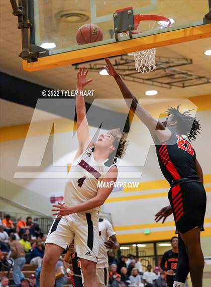 Thumbnail 3 in Beech Grove vs. Herron (IHSAA 3A Sectional) photogallery.