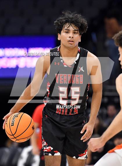Thumbnail 2 in Verdugo Hills vs. Athenian (CIF State D5 Final) photogallery.