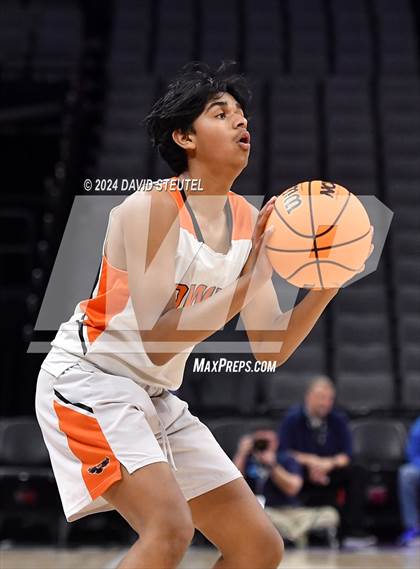 Thumbnail 2 in Verdugo Hills vs. Athenian (CIF State D5 Final) photogallery.