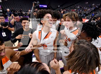 Thumbnail 3 in Verdugo Hills vs. Athenian (CIF State D5 Final) photogallery.