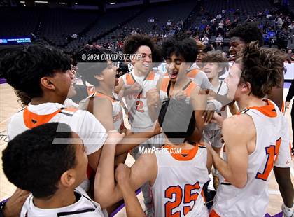 Thumbnail 3 in Verdugo Hills vs. Athenian (CIF State D5 Final) photogallery.