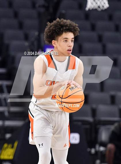Thumbnail 1 in Verdugo Hills vs. Athenian (CIF State D5 Final) photogallery.